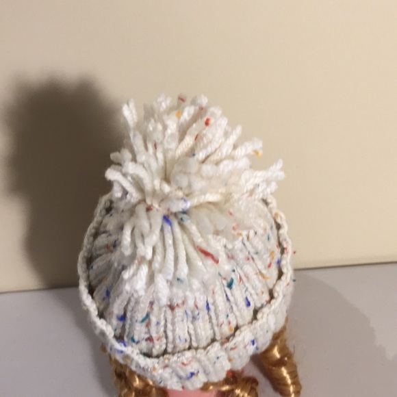 Hand Knit Child’s Winter Hat & Mittens Unisex Hand Crafted - Picture 5 of 13